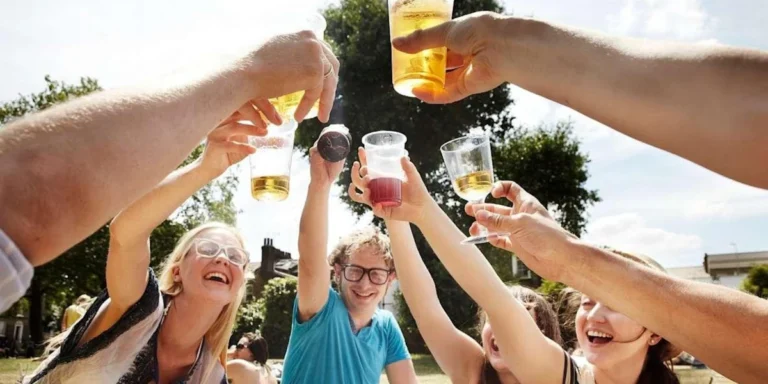 Evento a Roma: Drinking & Sightseeing in Rome 2024