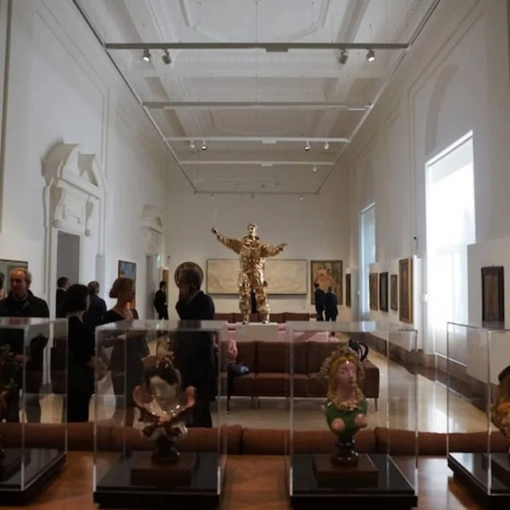 Palazzo Merulana Roma 2026: Arte e Cartoline